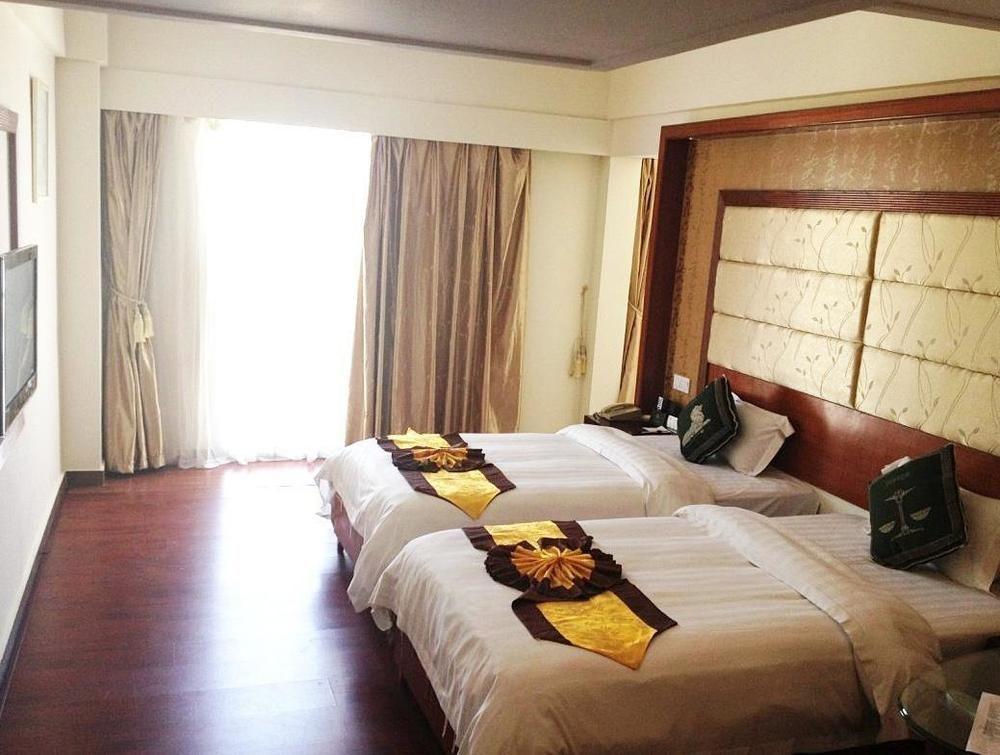 Harvest Seaview Hotel 싼야 외부 사진